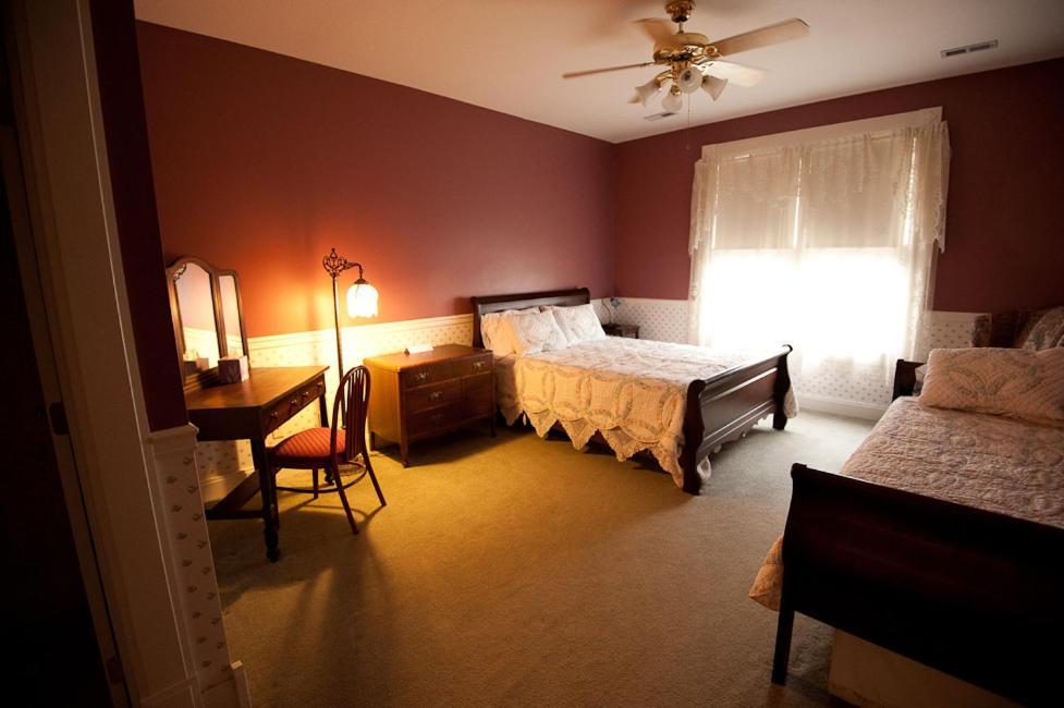 Victorian Veranda Country Inn Lawrence Kamer foto