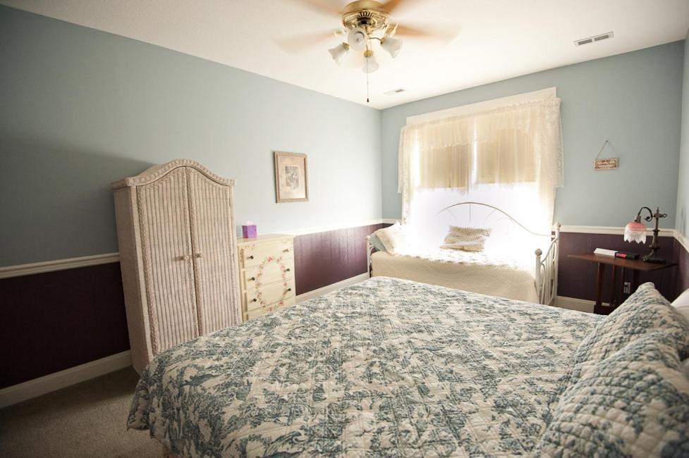 Victorian Veranda Country Inn Lawrence Kamer foto